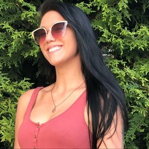 Meet your Posher, Alyssa